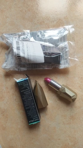 Red Metallic Longlasting Glitter Lip Glaze Lipstick photo review