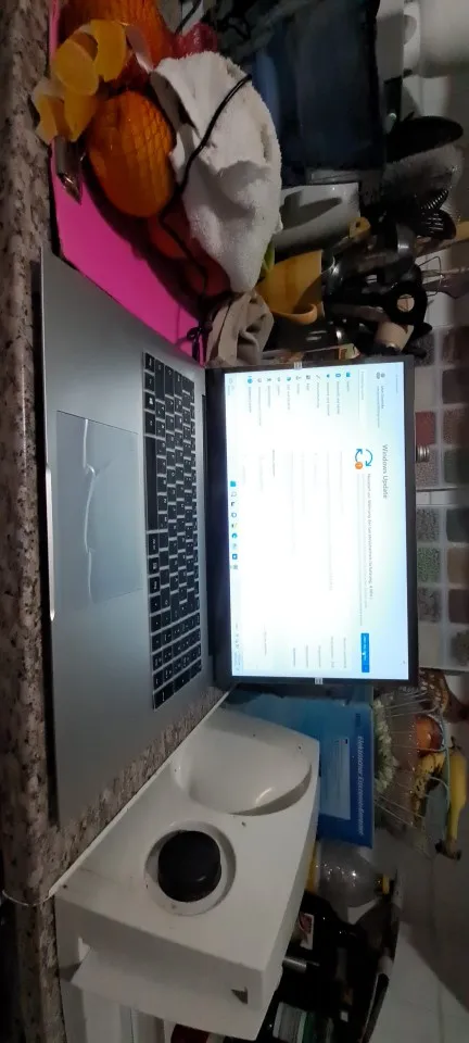 2025 New 18.5" Laptop 16GB RAM 512GB SSD Intel N150 Portable Notebook Lightweight Backlit Keyboard Fingerprint Windows 11 photo review