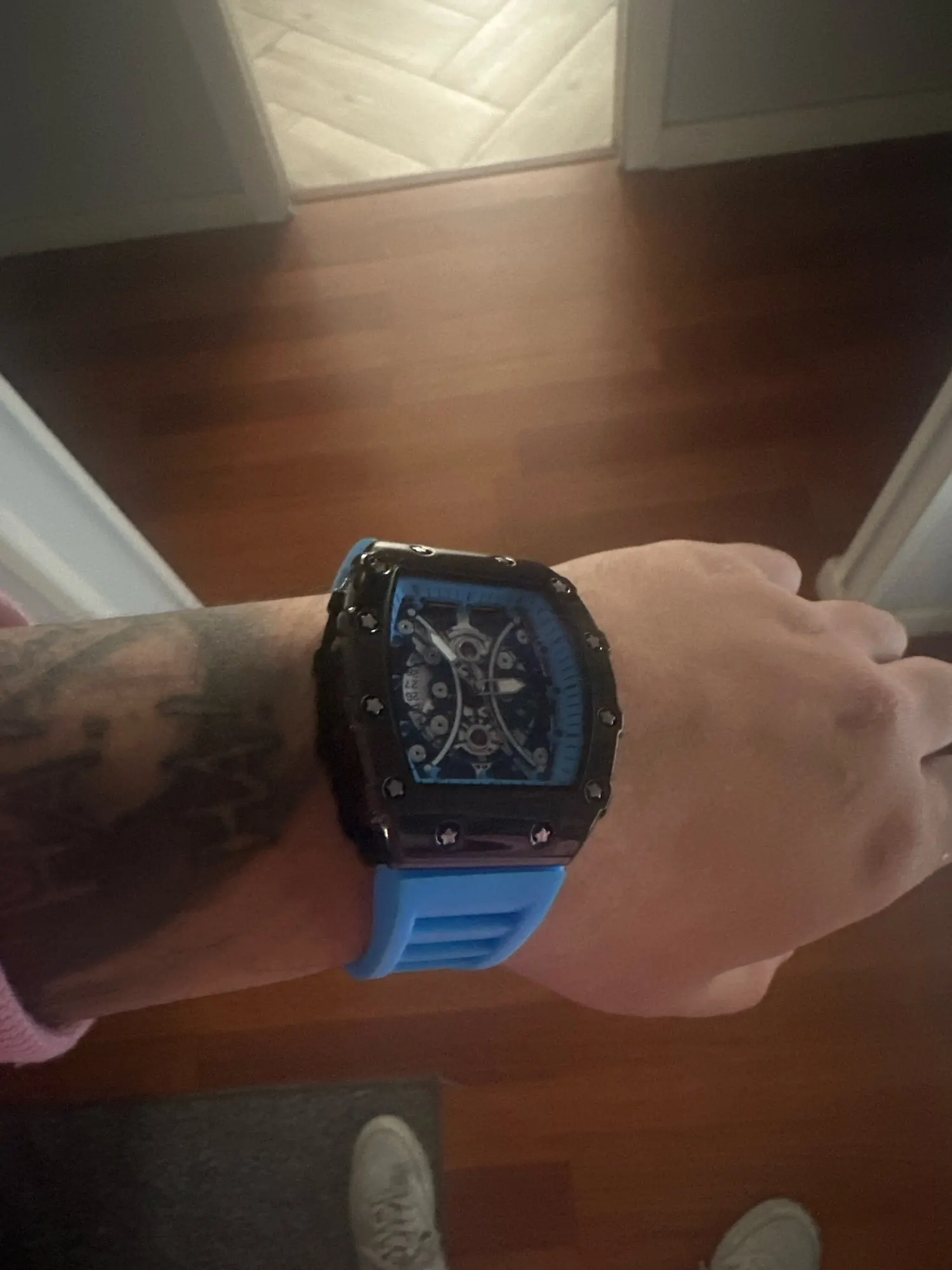 Relógio masculino luz marca de luxo barril vinho dial moda noite brilho relógio esportivo calendário reloj l146 photo review