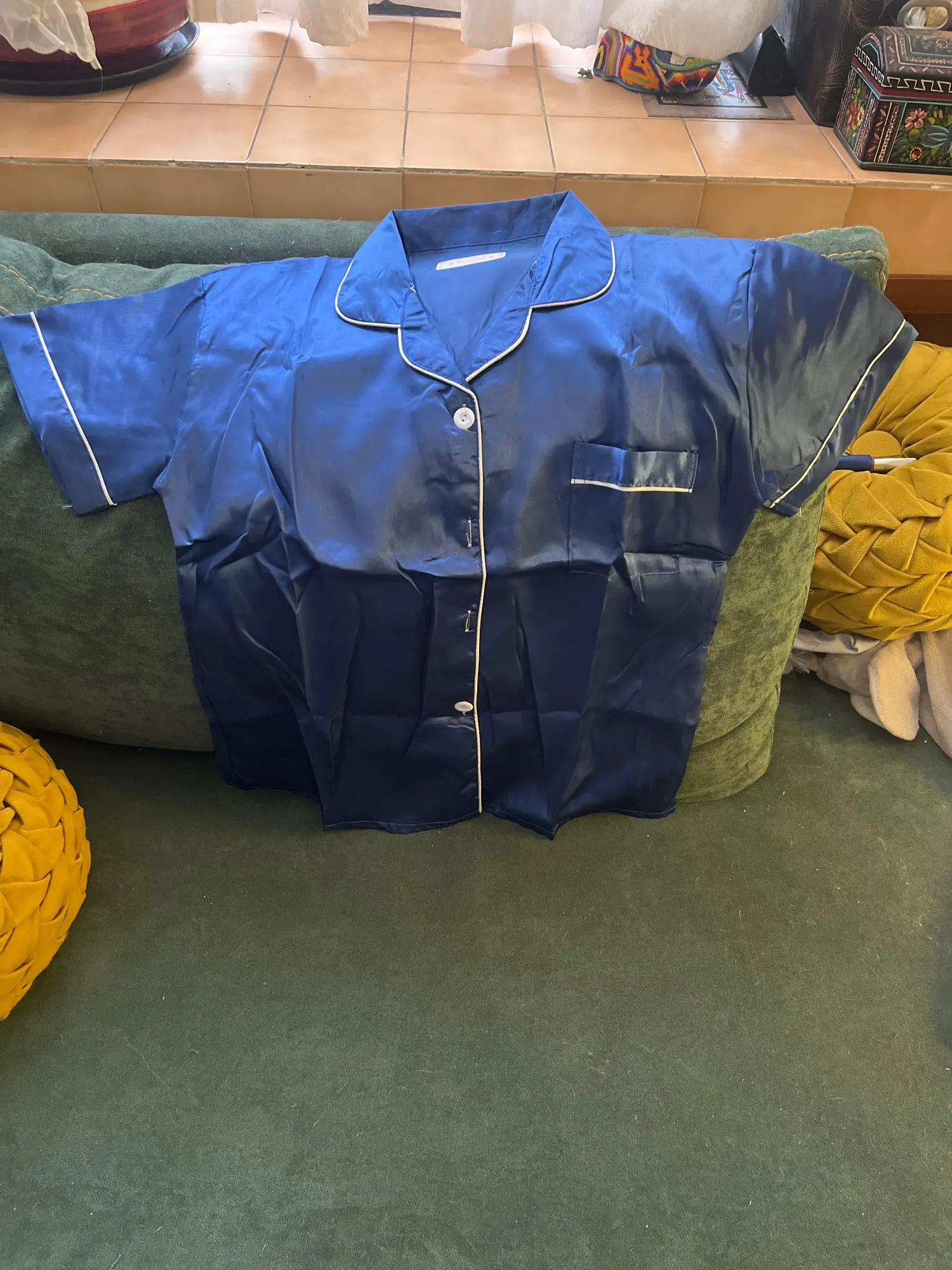 Plus Size Luxurious Silk Pajamas for All Seasons Comfort photo review