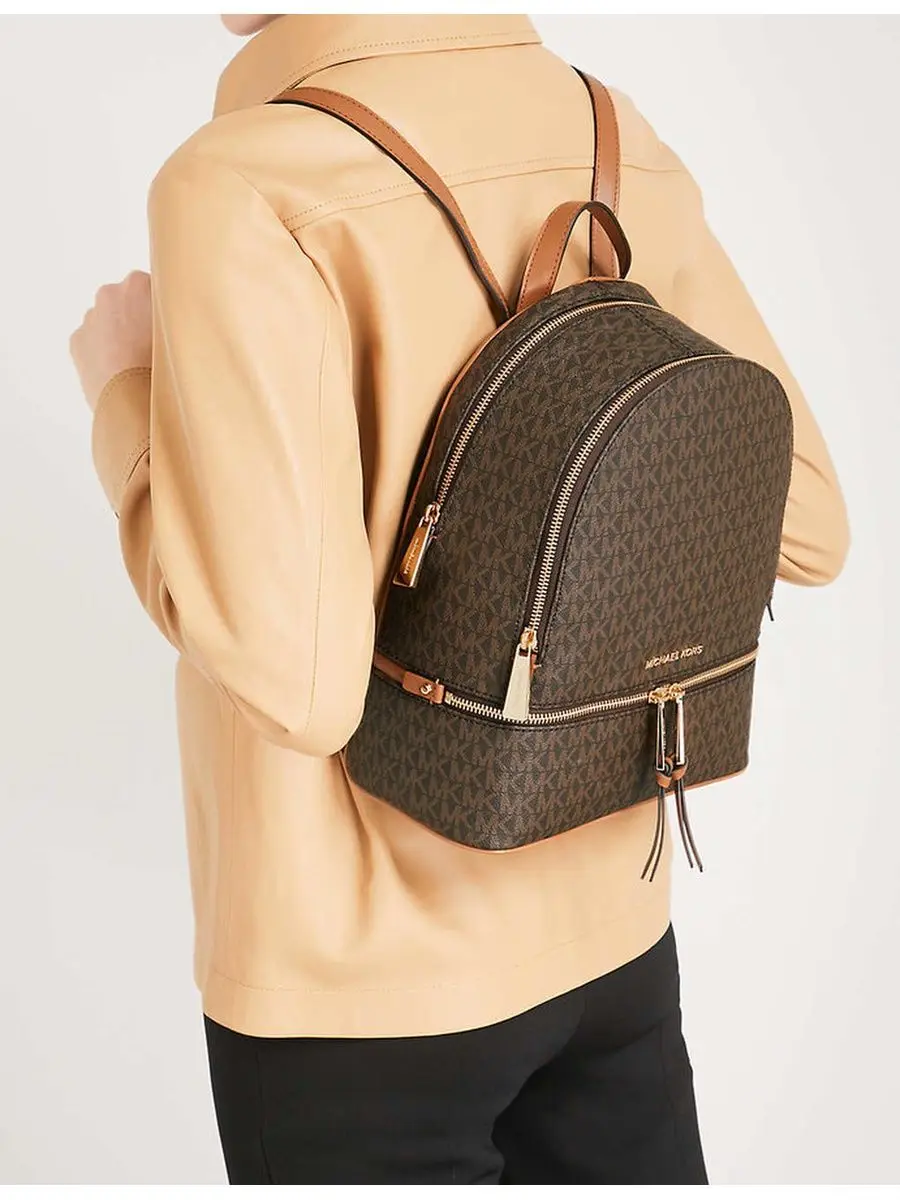 Рисунок 4 - Женский рюкзак Michael Kors коричневый