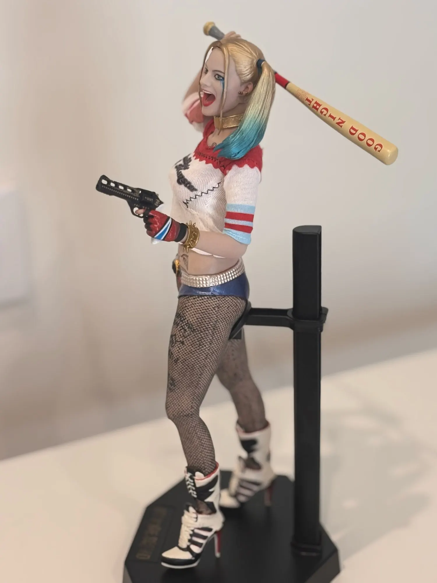 Harley Quinn Figura Colecionável 1/6 28.5cm PVC