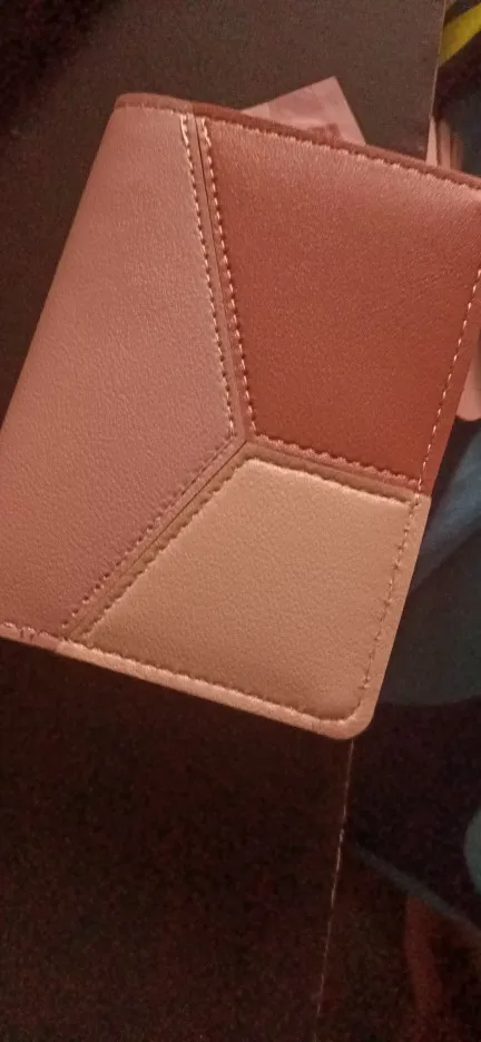 Women's PU Leather Wallet photo review