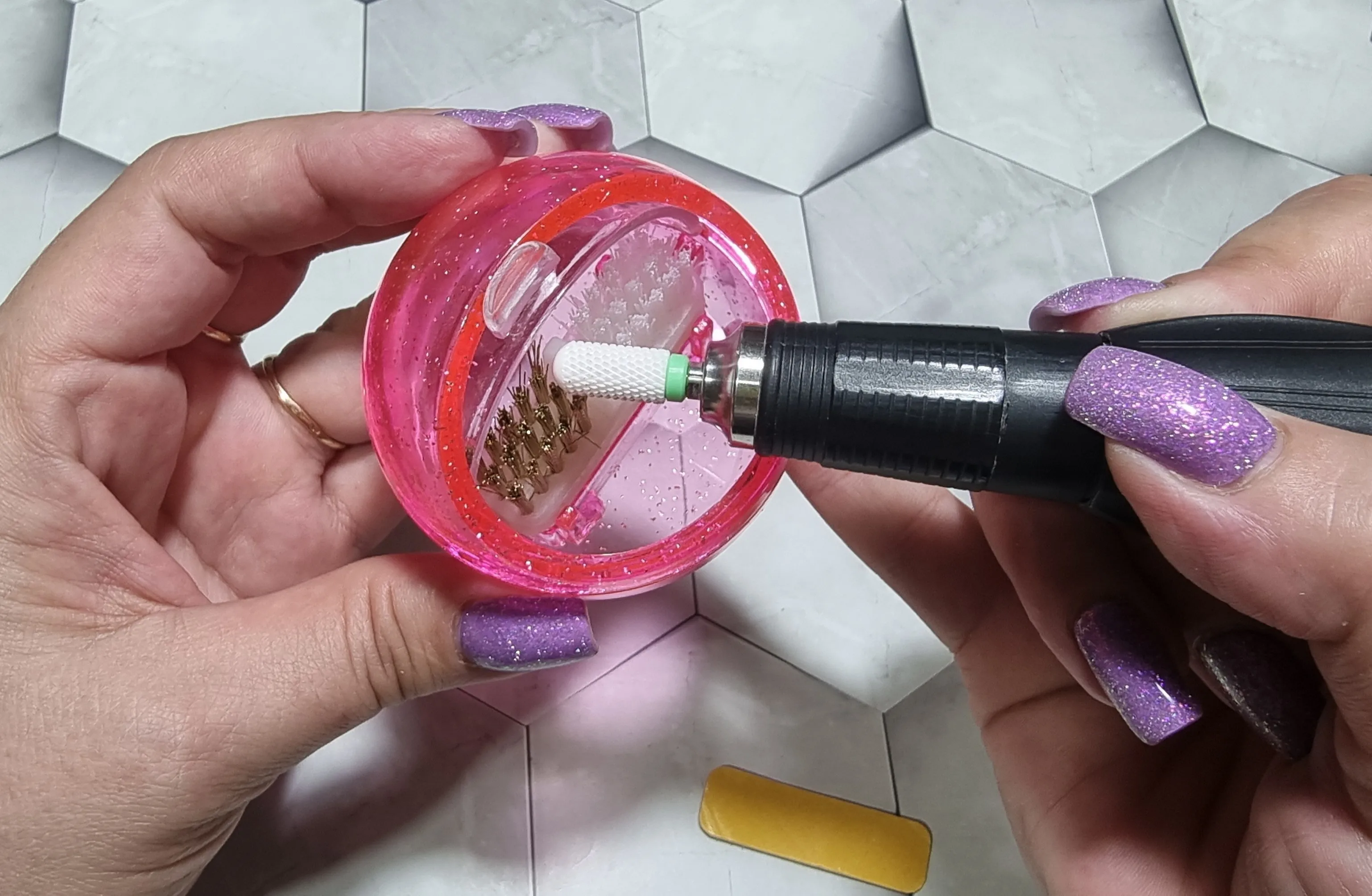 Как почистить фрезу. Насадки для машинки для маникюра. Фреза для ногтей. Зенковка для чистки отверстий форсунки 305-000001. Фреза для форсунок коммон рейл 17мм.