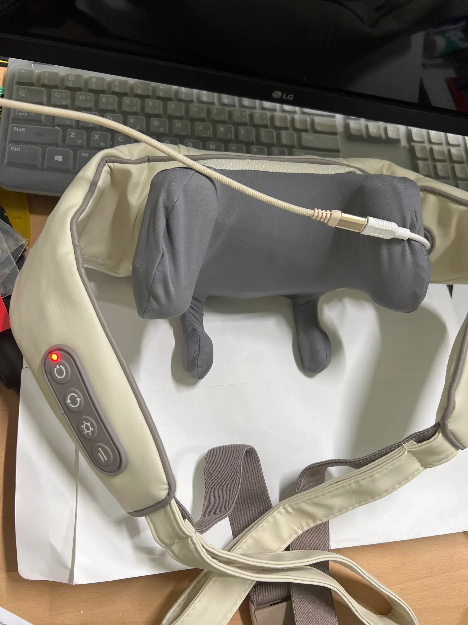 ReFresh - Nacken- und Rückenmassagegerät (Beige) photo review