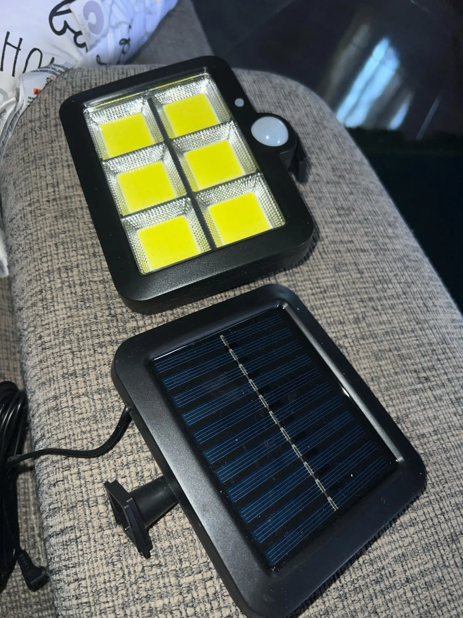 160LED Solar Light Split Wall Lamp Waterproof Outdoor Wall Emergency Street Security Solar Lamp for Garden Decoration photo review