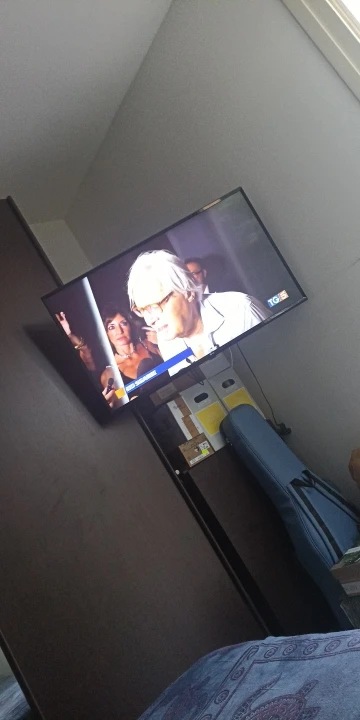 Press & Pour Oasis: Inverted Water Dispenser for Effortless Hydration photo review