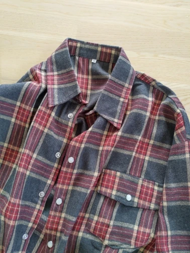 New Vintage Women Oversized Long Sleeve Plaid Shirt Blouse Tops Autumn Winter Button Down Loose Lapel Pocket Shirt Korean Style photo review