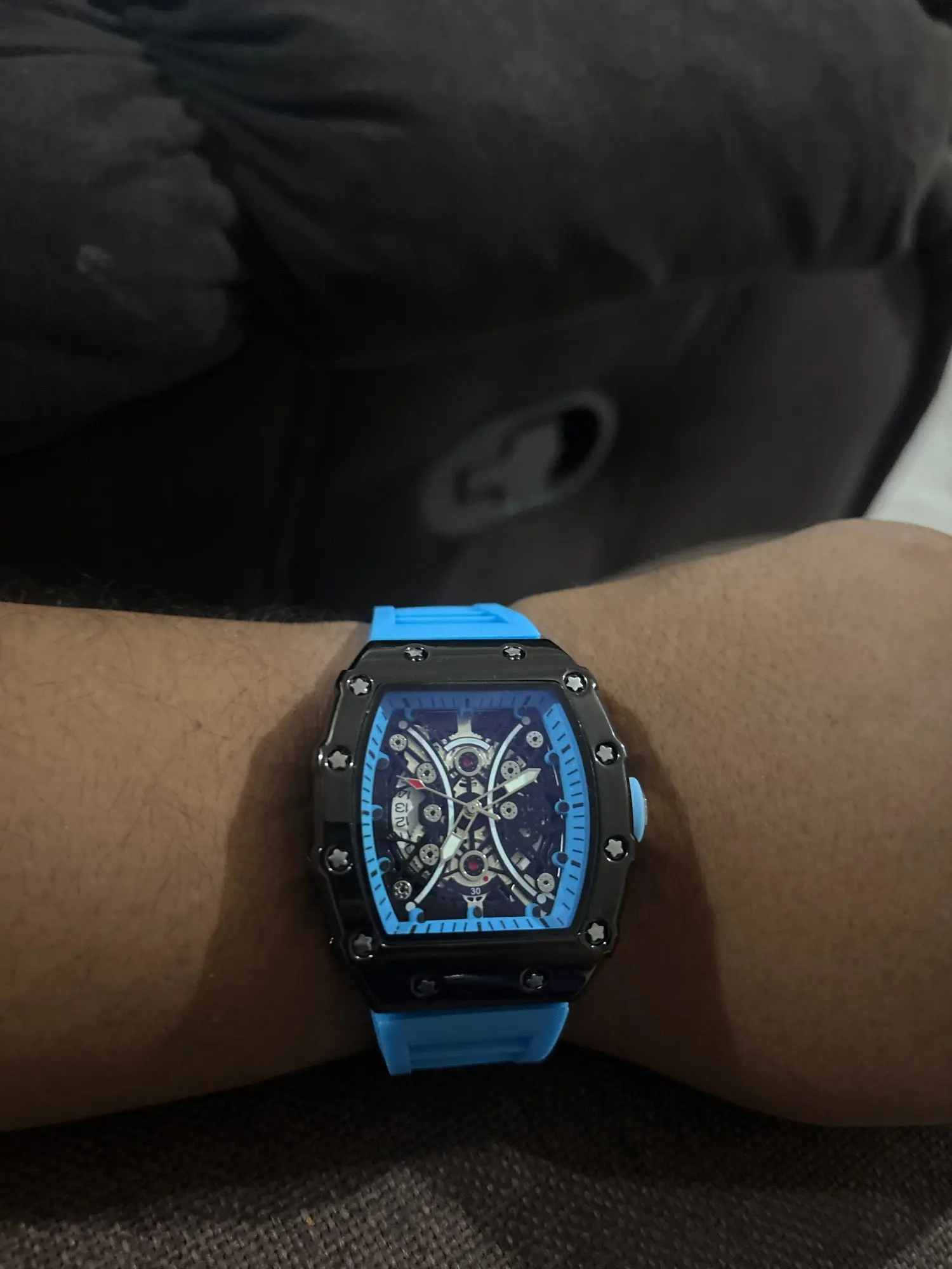 Relógio masculino luz marca de luxo barril vinho dial moda noite brilho relógio esportivo calendário reloj l146 photo review