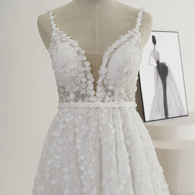 QW01233 Appliques Simple Wedding Dress Sleeveless Spaghetti Straps Guest Wedding Dress Scalloped Wedding Dress sukienka ślubna 3