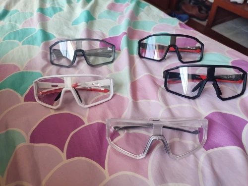 Photochromic Sunglasses for MTB Cycling: Adaptive UV Comfort photo review