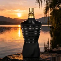 JPG Eau de Parfum 4.2 FL OZ 125ML, Flacon Torse Masculin avec Rayures Militaires Noires et Dorées, Notes de Fond Épicées à la Cardamome, Cadeau de Fêtes Recommandé 2