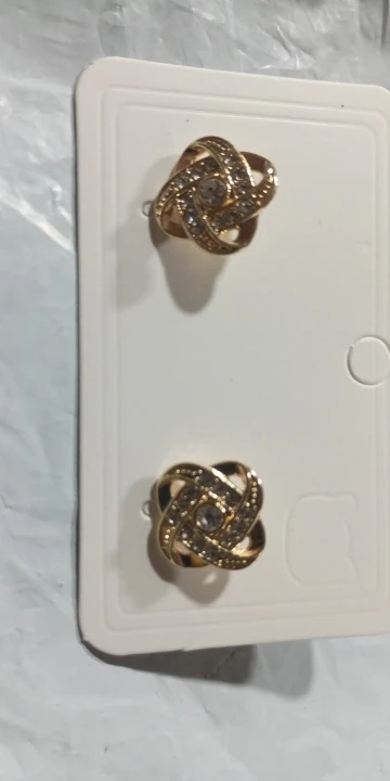 Light Luxury Zircon Stud Earrings photo review