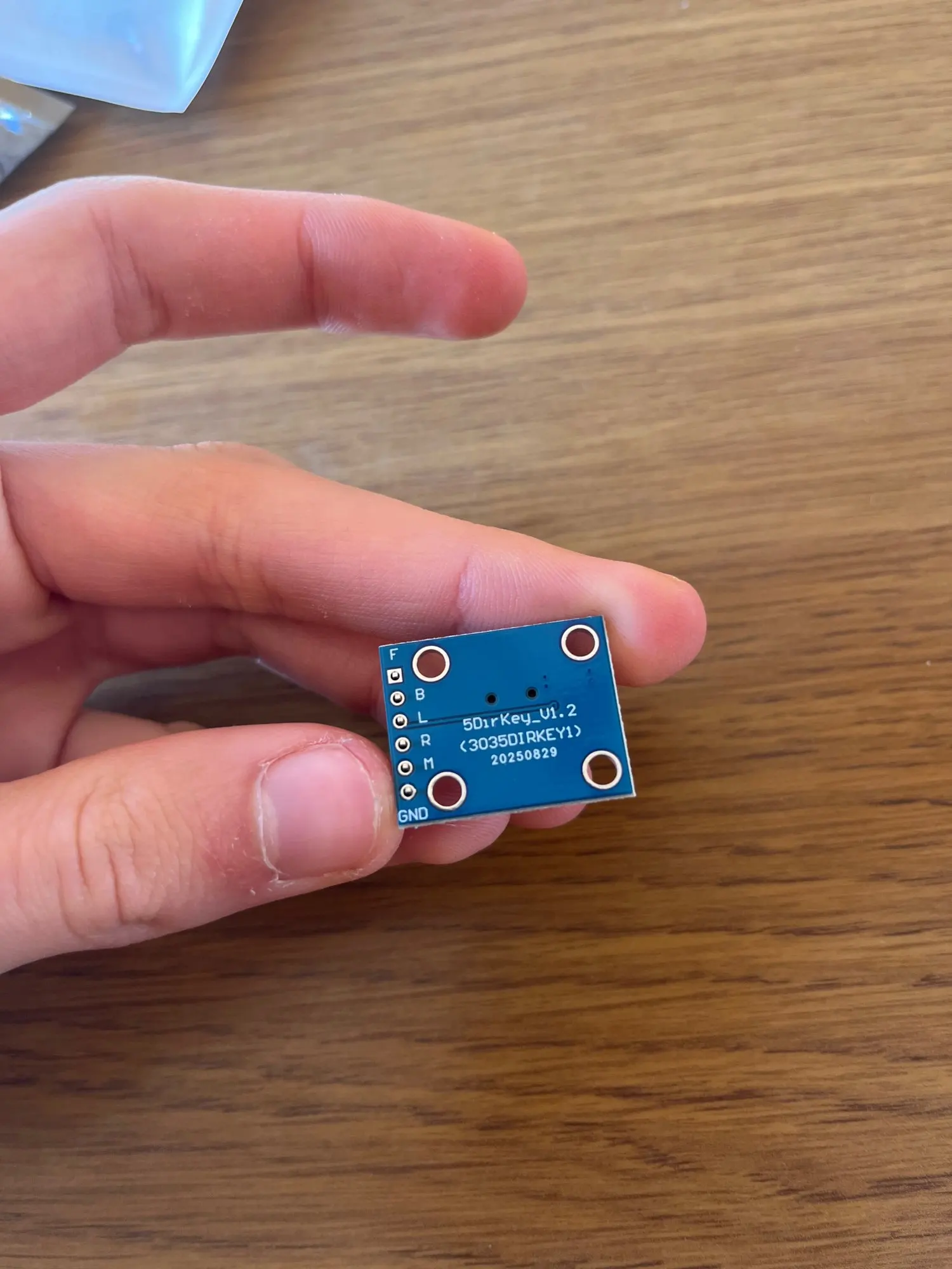 Module De Touche Navigation 5 Boutons ICSH044A - Pour Trackball Ou Carte Dérivation - Tension 2.5V à 5.25V - Taille PCB 22x28mm