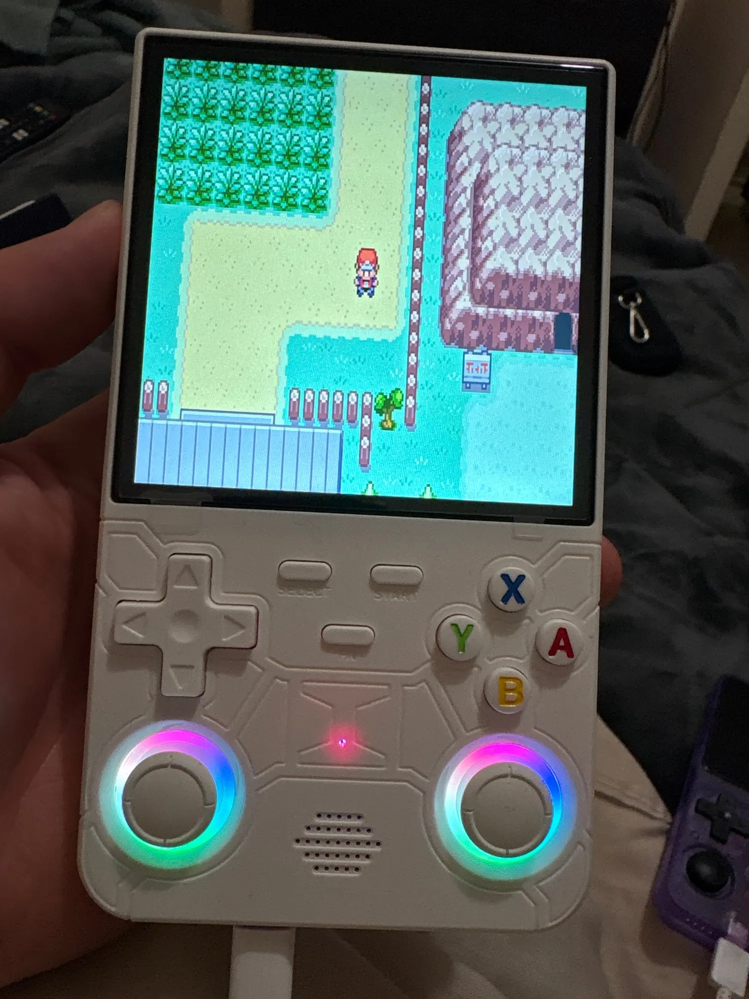 R36 ULTRA photo review