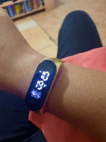Relógio magnético LED feminino com pulseira, toque impermeável, relógio feminino, relógios digitais de pulso, moda, novo, 2024 photo review