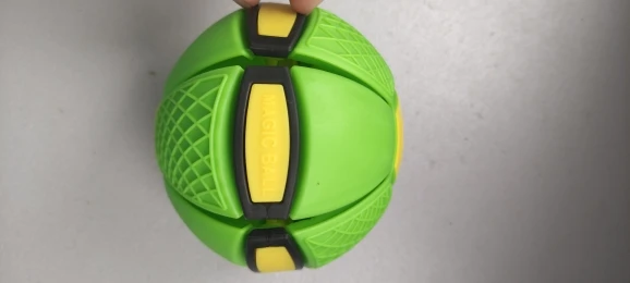 The SkyBuddy - Pet Toy Flying Saucer Ball