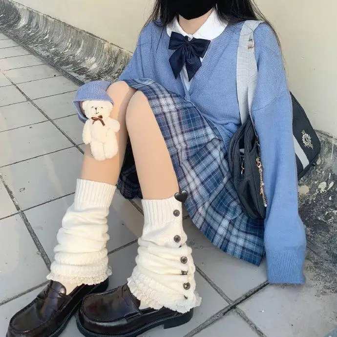 Pile pile socks female Korean version Japanese autumn and winter over the knee calf plus velvet medium tube socks