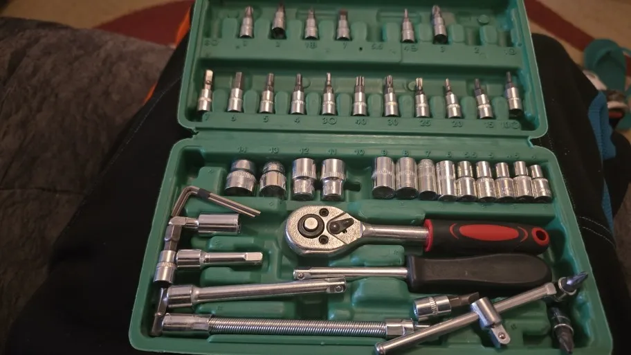 46Pcs Family Tools 1/4 Set Mechanic Tool Kits for Auto Repair Hous with Sockets Metric Hex Bit Socket Set inch Ratchet Wrench photo review