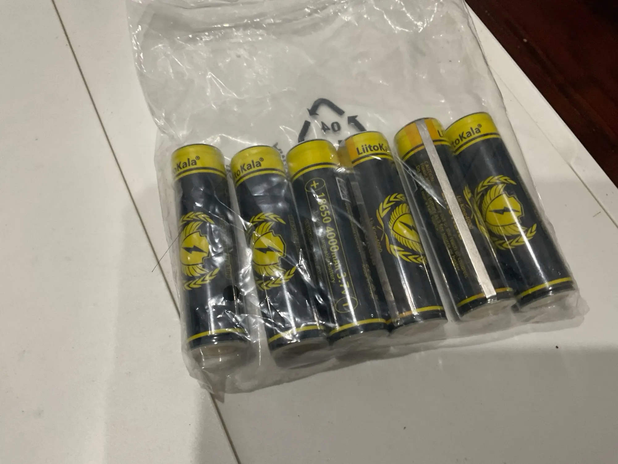 1-40pcs LiitoKala KING4000-PCB 18650 battery 3.7V 4000mAh li-ion Rechargeable Batteries Hight Power Discharge 30A Larger Current photo review