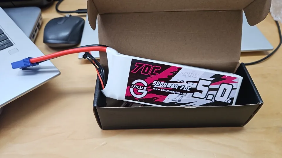 CNHL Lipo Battery 3S 4S 6S 11.1V 14.8V 22.2V 5000mAh 70C With XT90 Plug for RC Car Boat Airplane Helicopter Speedrun Quadcopter photo review