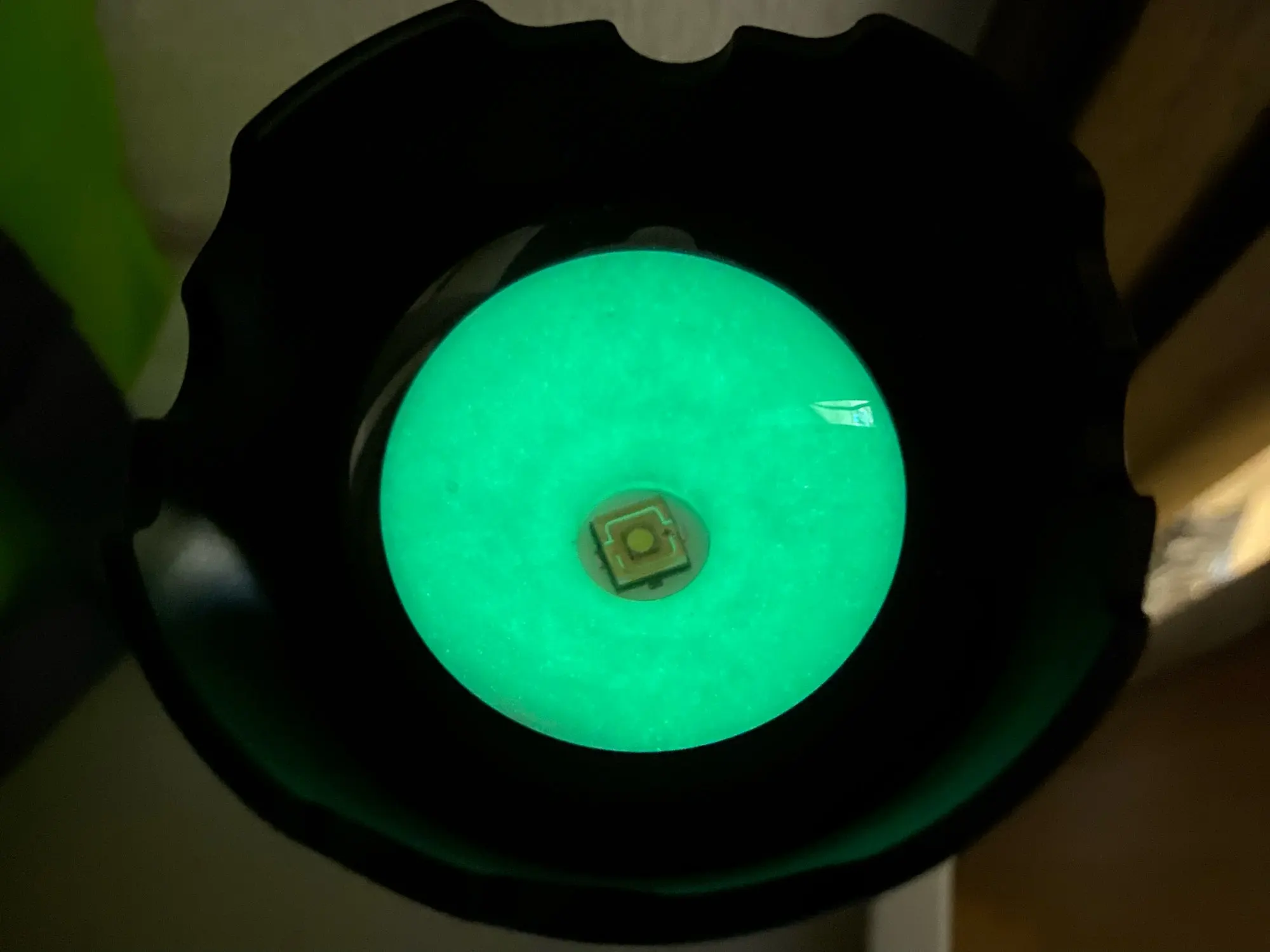 Attachment image review on Androf 100W Zoomable Flashlight