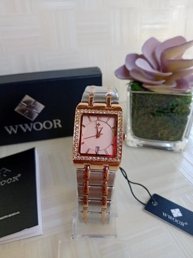 WWOOR Reloj New Fashion Ladies Diamond Watch Top Brand Luxury Square Wrist Watch Simple Women Dress Small Watch Relogio Feminino photo review