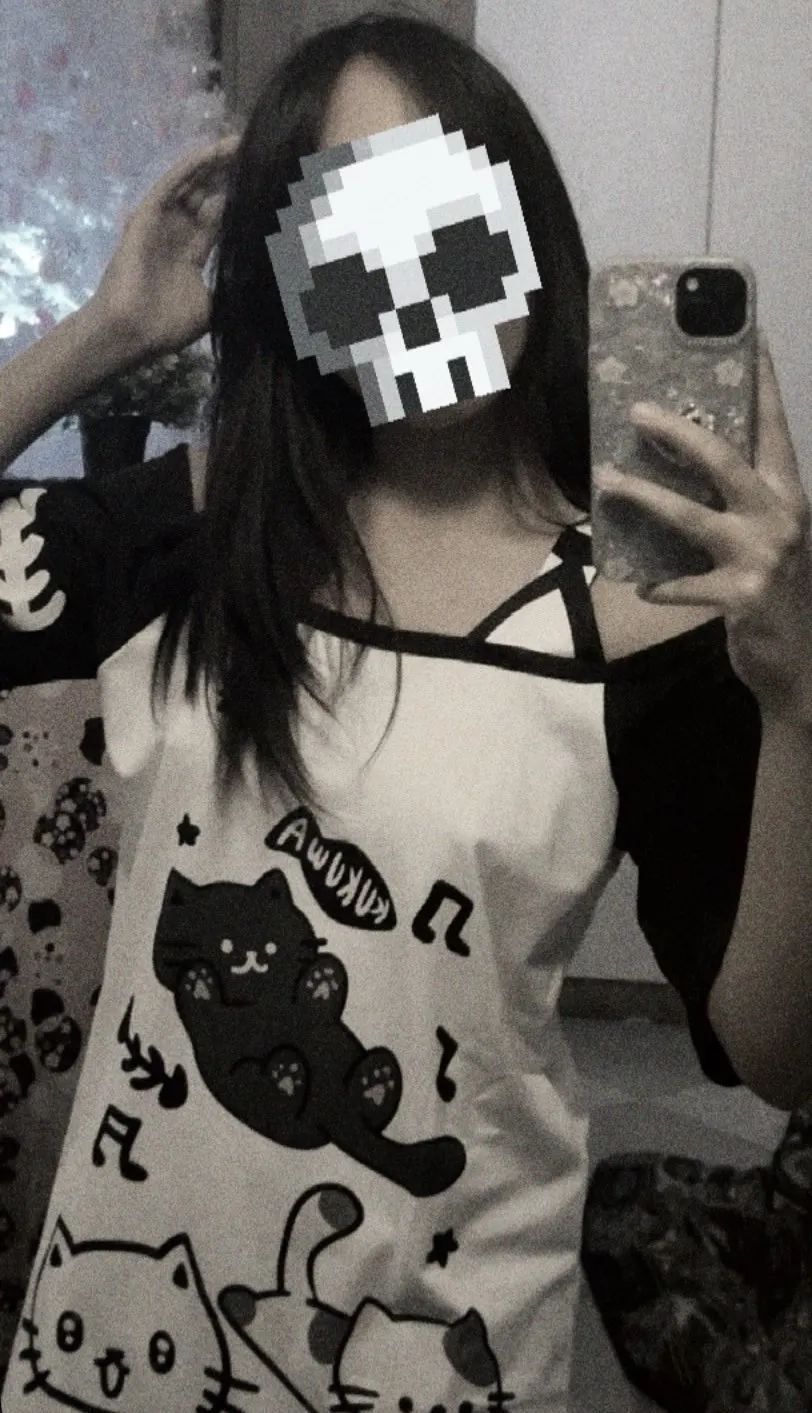 Playful Neko Cat T-Shirt - Harajuku Aesthetic photo review