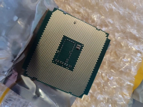 Intel Xeon E5 2697 V3 14-Core 2.6GHz LGA 2011-3 CPU photo review