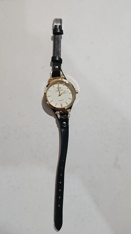 2024 Women's PU Leather Thin Strap Quartz Watch photo review