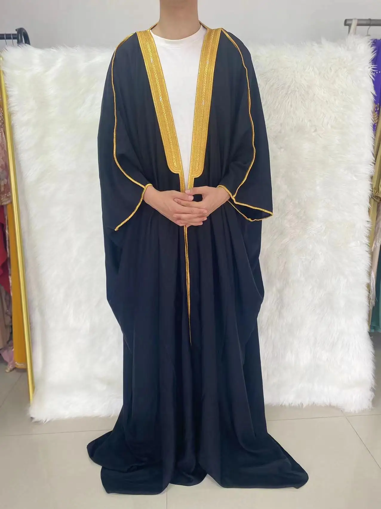 

Custom High Quality Islamic Muslim Dubai Men Bisht Abaya Eid Arab Thobe Saudi Men Robe