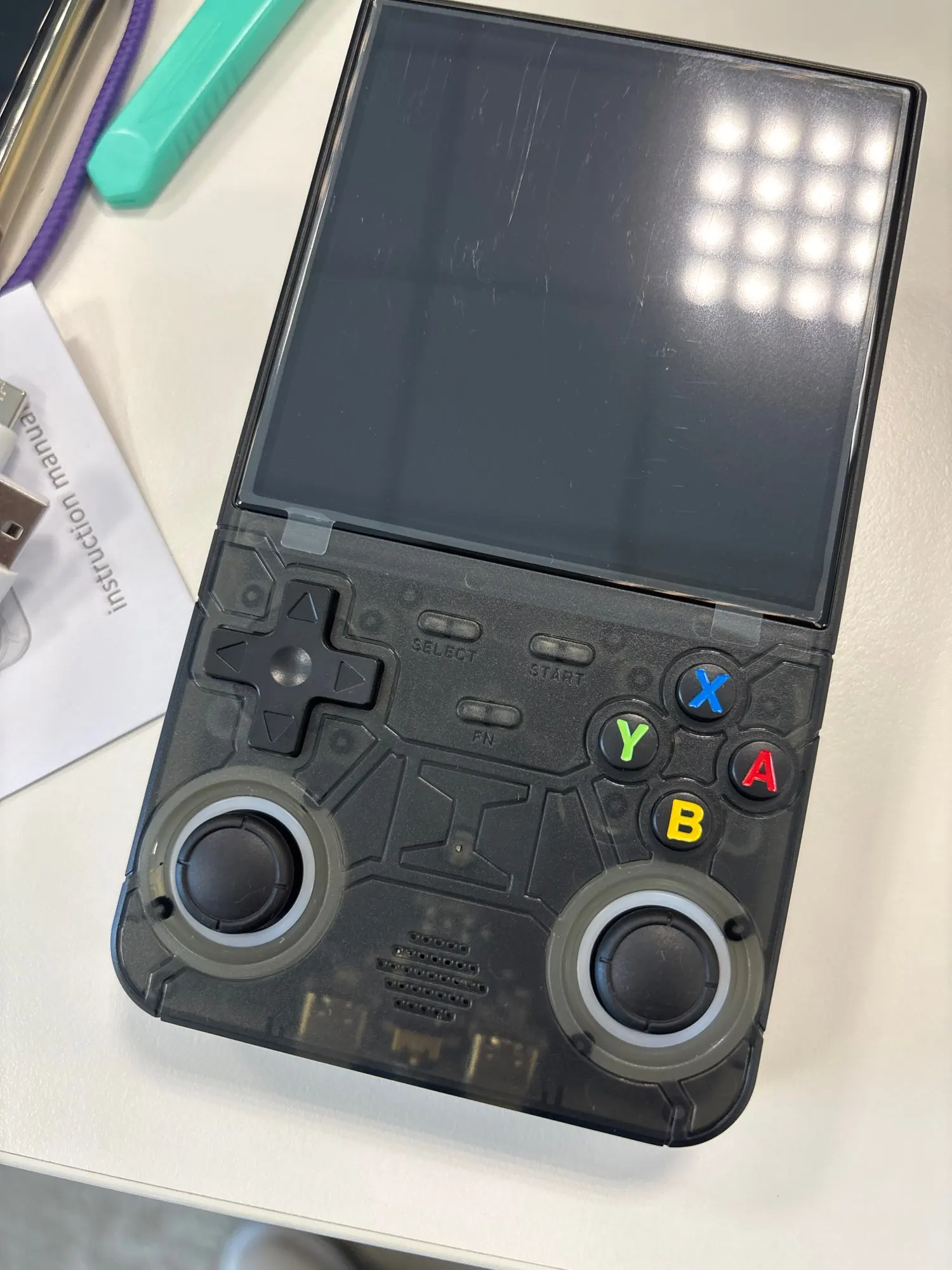 R36 ULTRA photo review