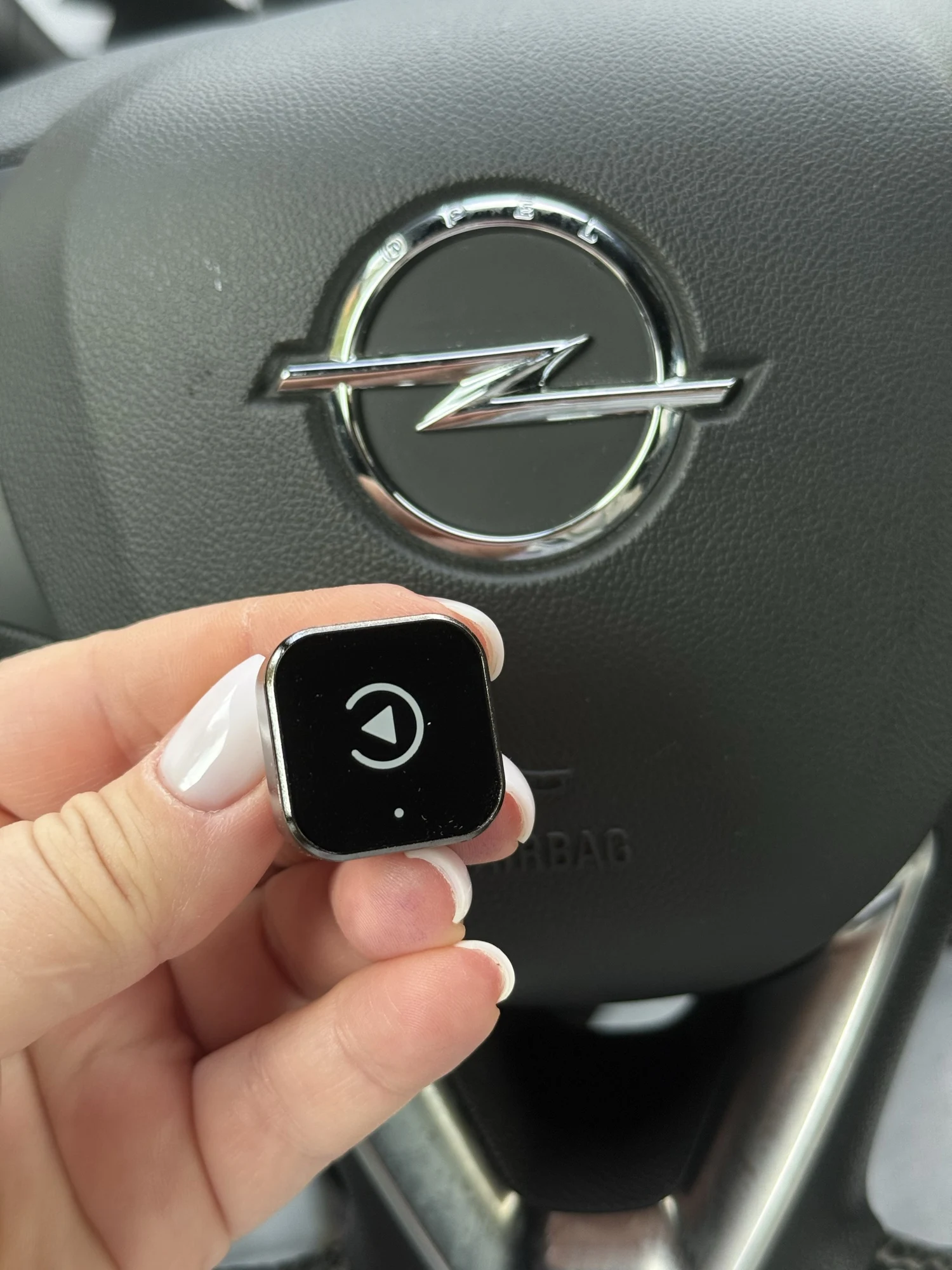 DriveSync Pro 2 ™ - No es solo CarPlay. Tu copiloto definitivo.