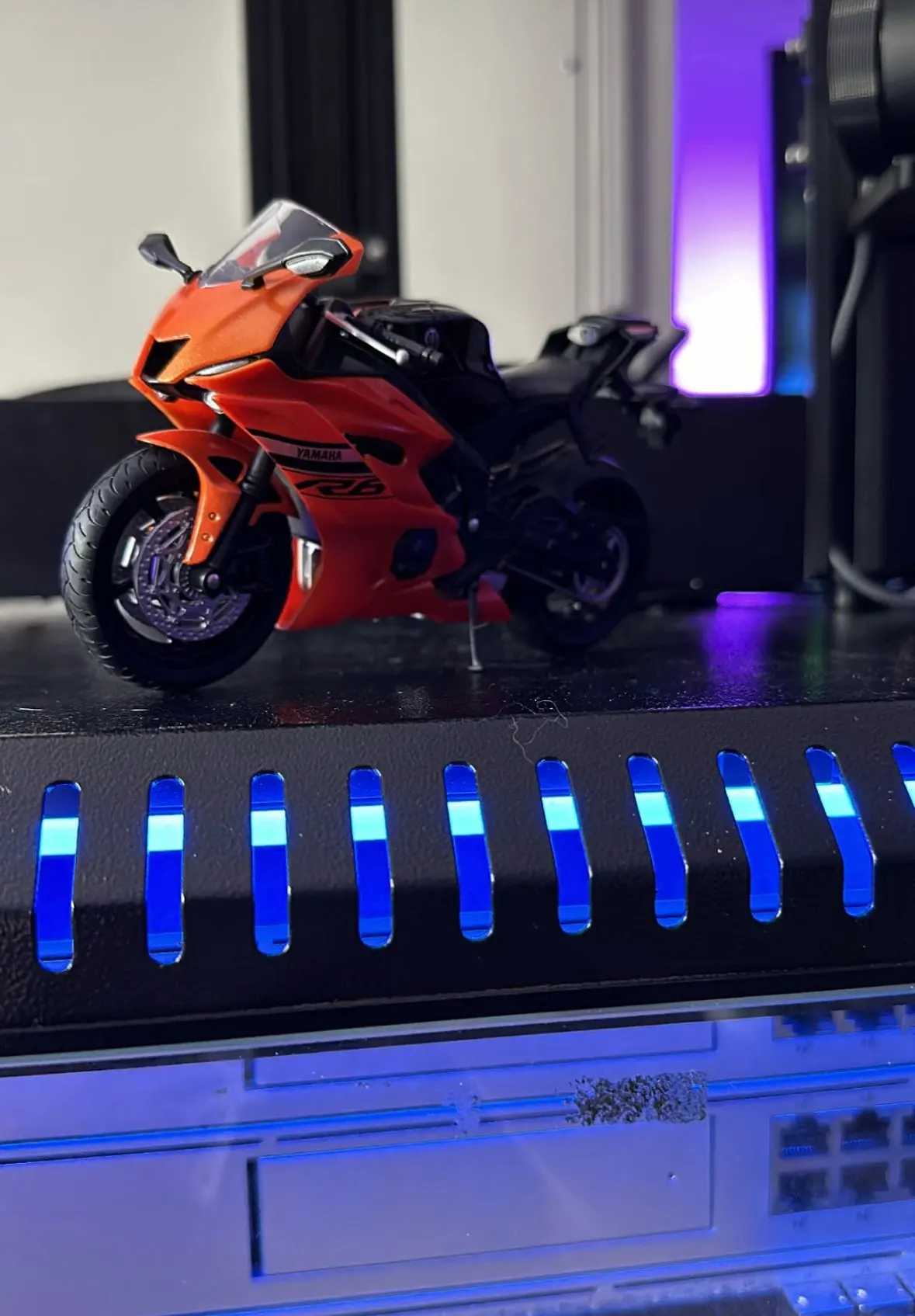 Welly 1:12 2020 Yamaha YZF-R6 Orange Die Cast Vehicles Collectible Hobbies Motorcycle Model Toys photo review