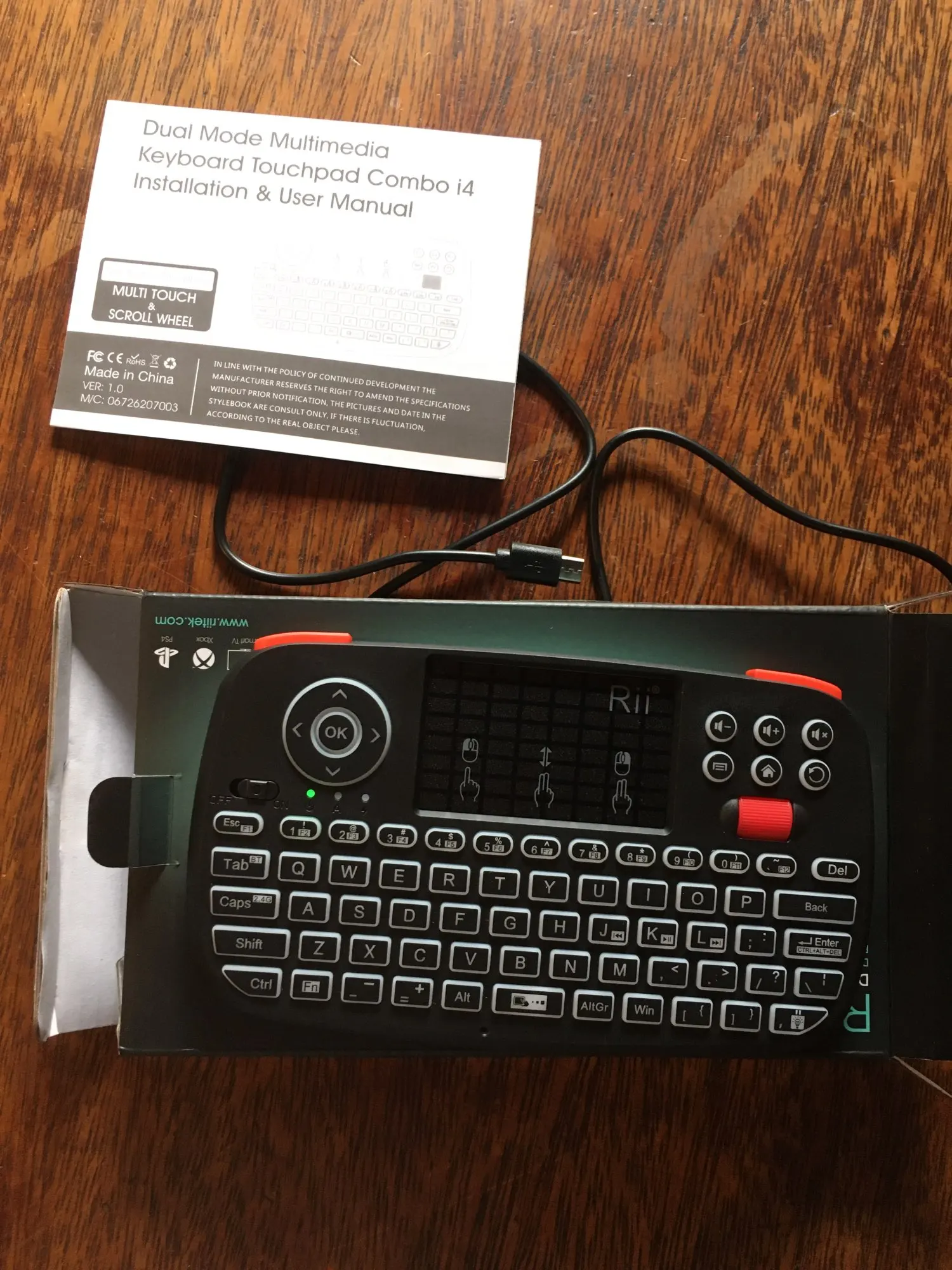 Rii i4 Mini Bluetooth Keyboard 2.4GHz Dual Modes Handheld Fingerboard Backlit Mouse Touchpad Remote Control for Windows Android