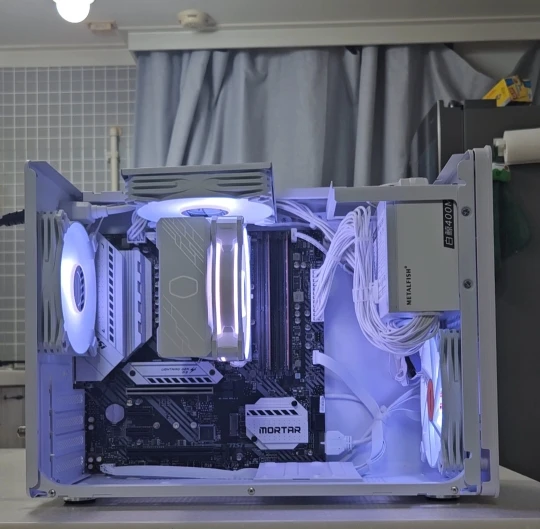 METALFISH SFX400W White Power Supply 220~230V Input Dual 6+2Pin PCIe Ports High Efficiency Silent PWM Fan Game Computer PSU photo review