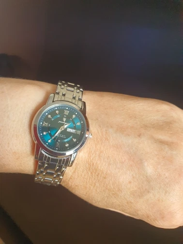 POEDAGAR Women's Luxury Quartz Watch photo review