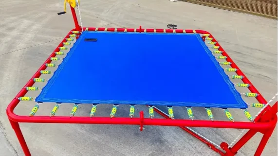 Cheap carnival rides kids bungee jumping bed portable trampoline amusement rides for kids single-person