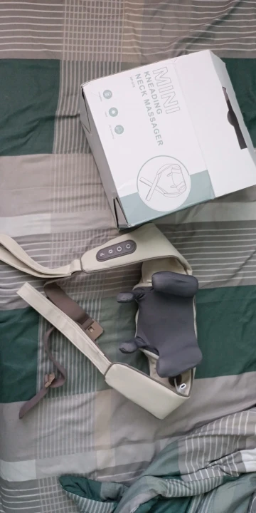 ReFresh - Nacken- und Rückenmassagegerät (Beige) photo review