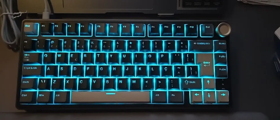 Teclado gamer Rk 75 photo review