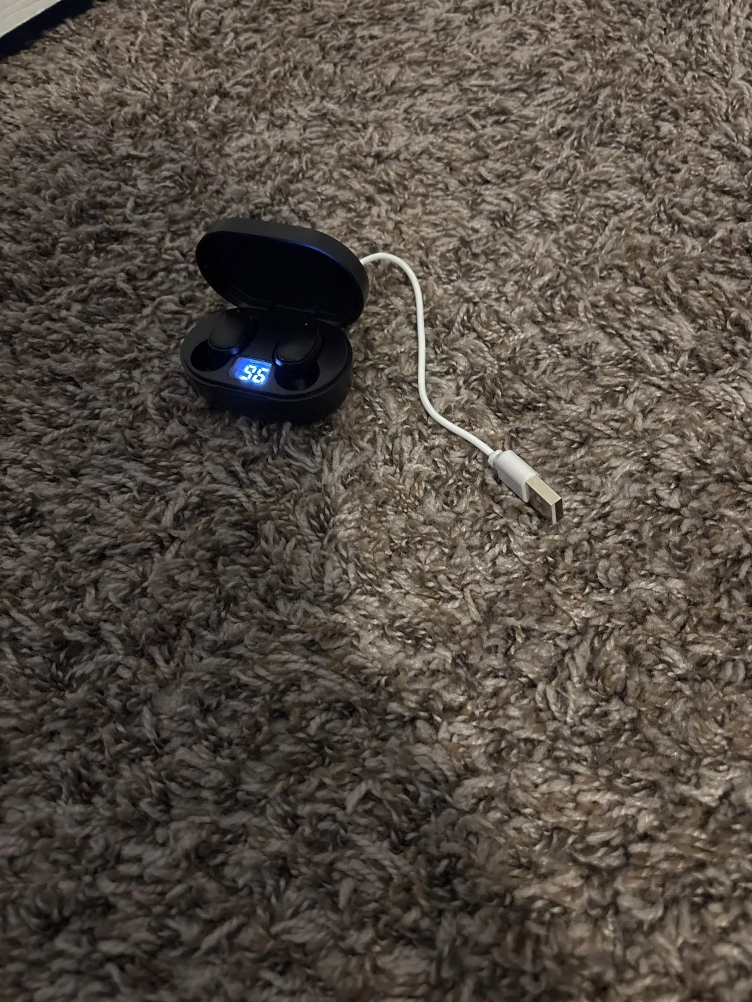 E6S TWS Bluetooth Earphones photo review