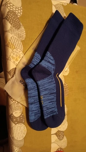 Wasserdichte Outdoor-Socken – Atmungsaktiv und Warm für Wandern, Camping, Skifahren & mehr photo review