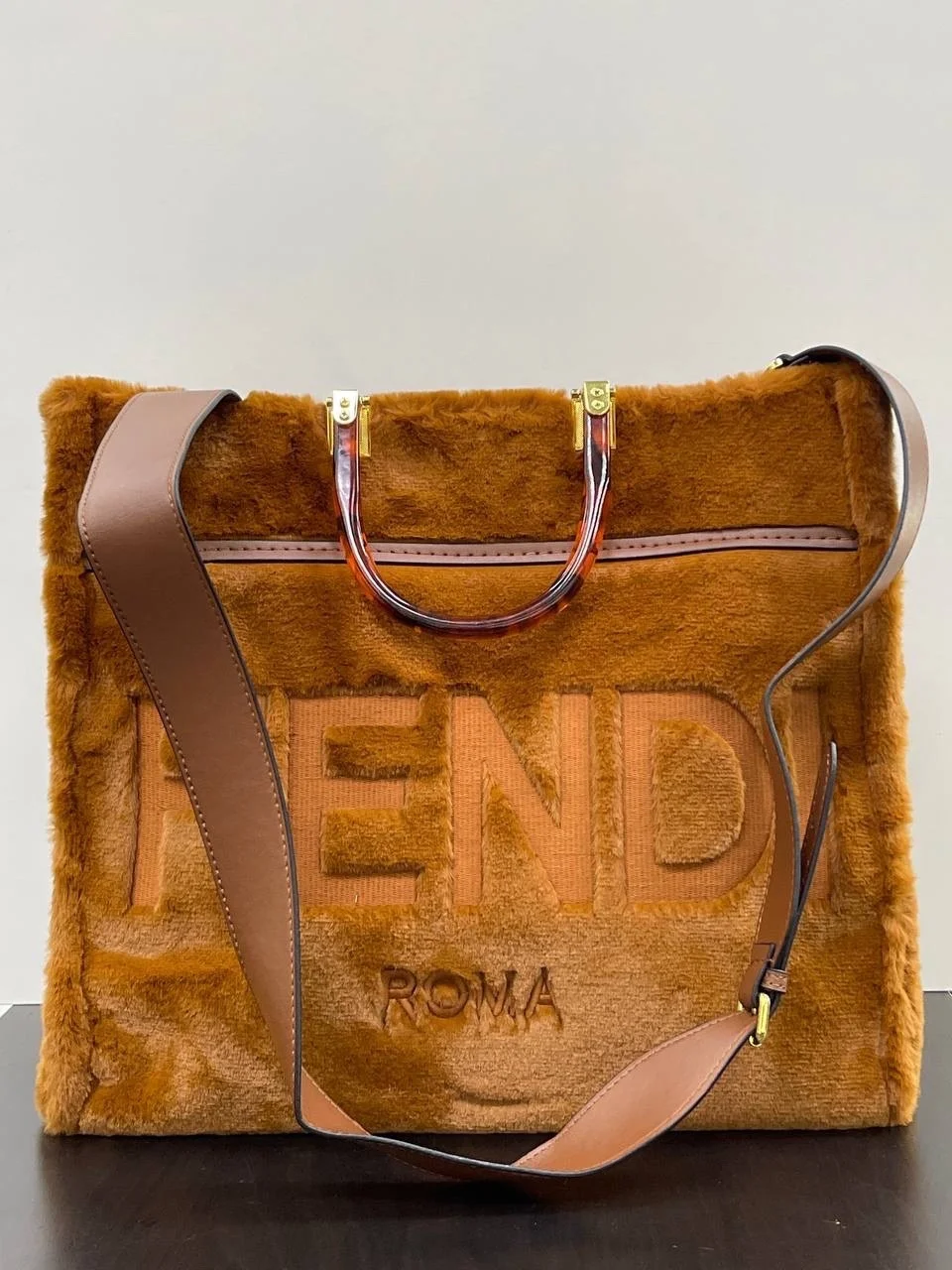 Рисунок 2 - Cумка мессенджер на плечо / Сумка