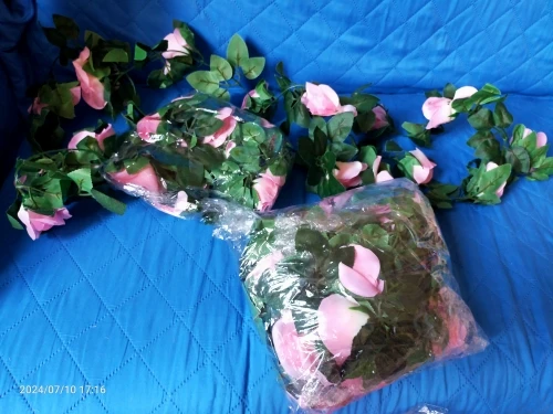 Guirlande de roses artificielles rose en soie photo review
