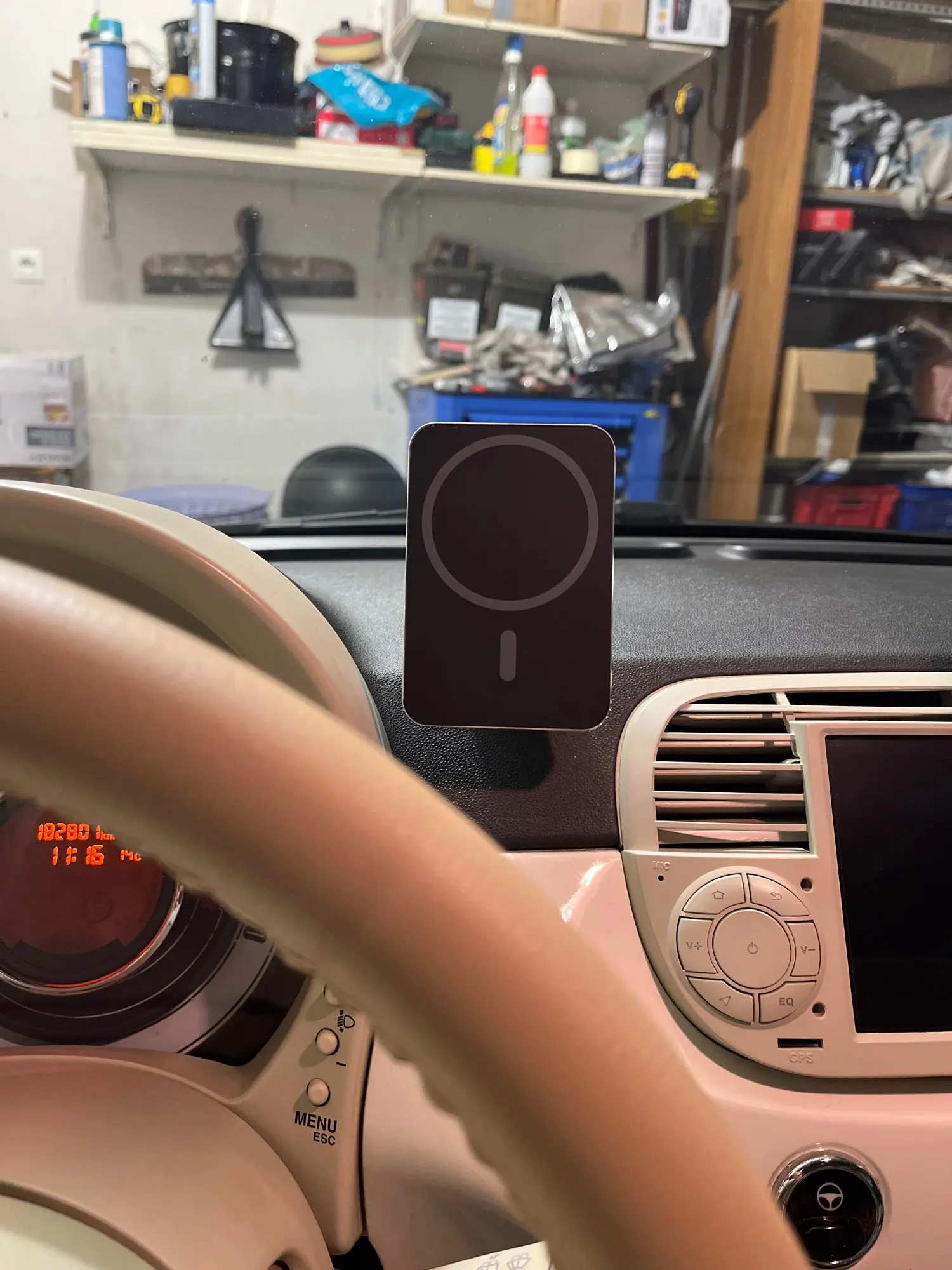 Simple Fast Charger 15W Wireless Car Charger photo review