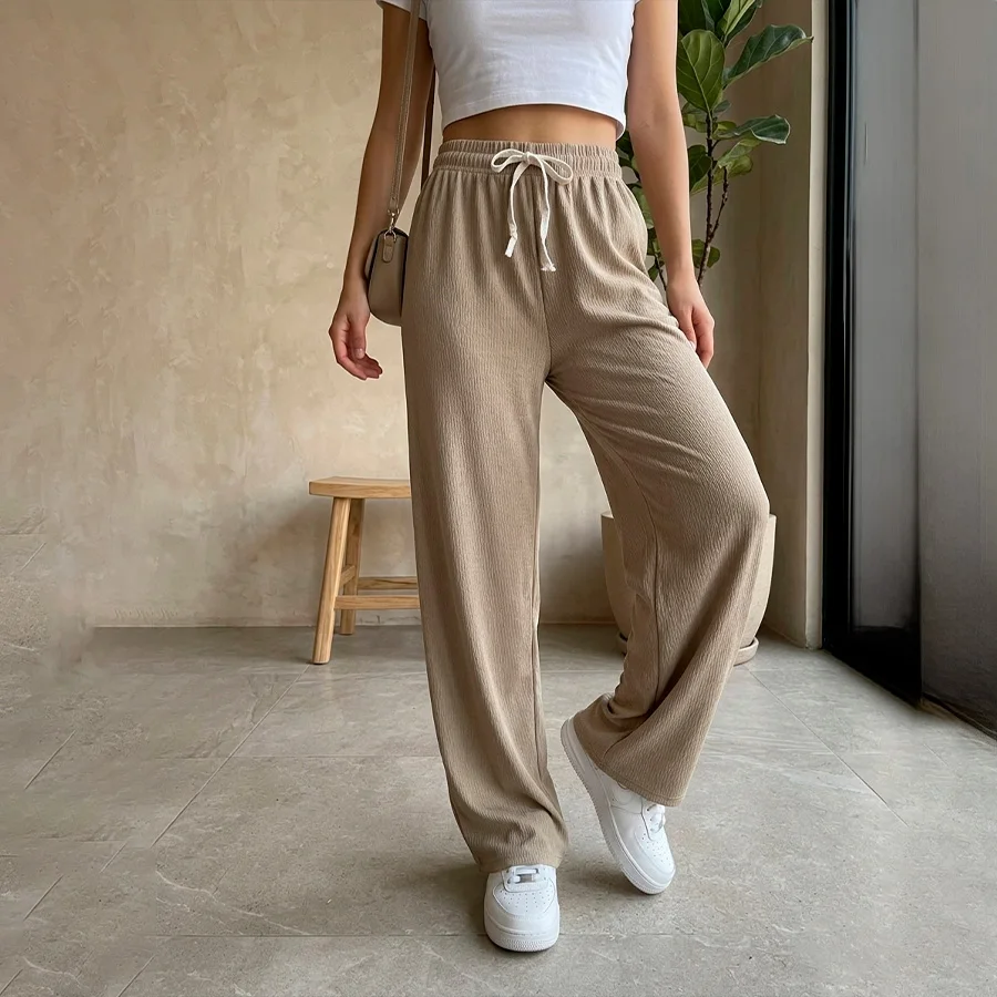 Pantalón Lounge con Textura Acanalada - Look Urbano Versátil.