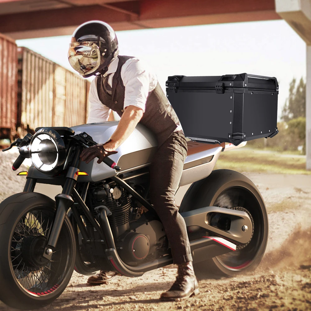 motorfiets uitgerust met topkoffer