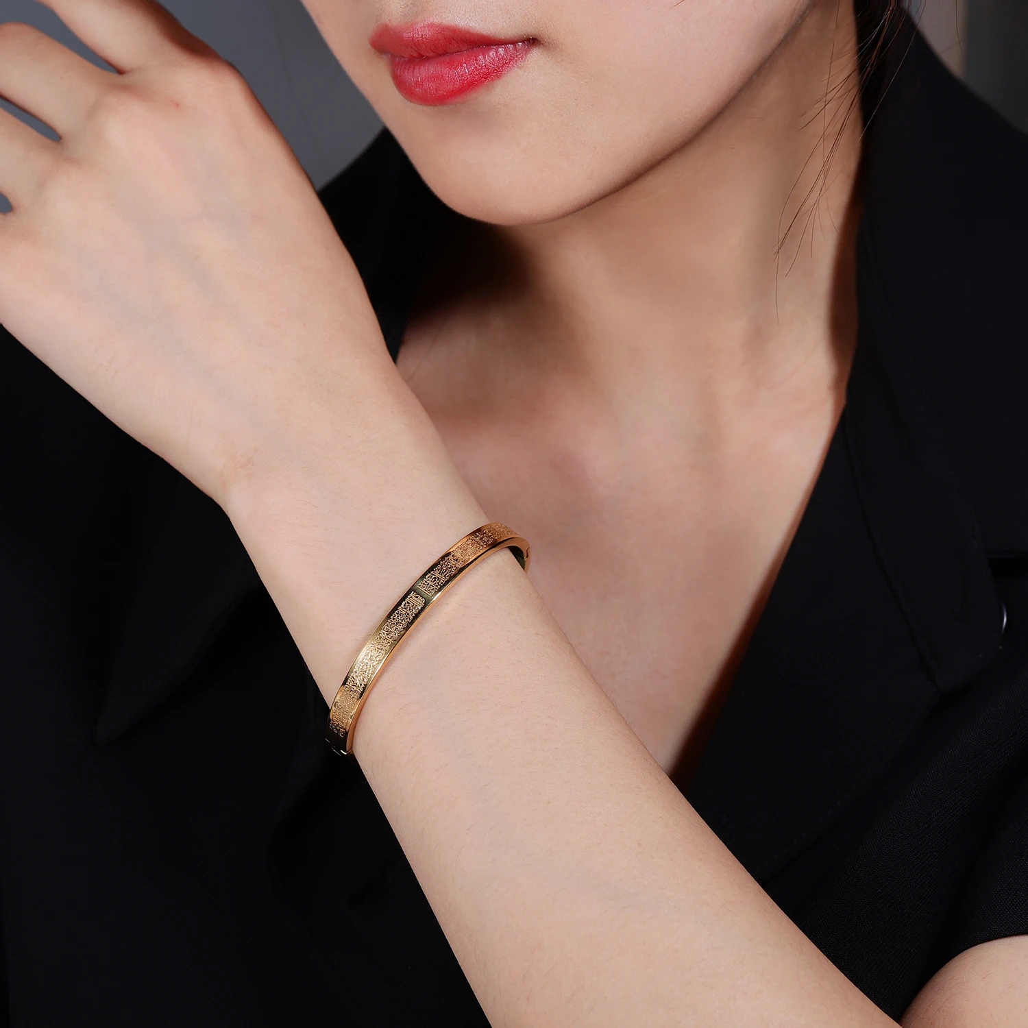 Personalized AYATUL KURSI Islamic Jewelry Bracelets Stainless Steel  Openable Bangles Arabic Calligraphy Islamic Faith Gifts 5