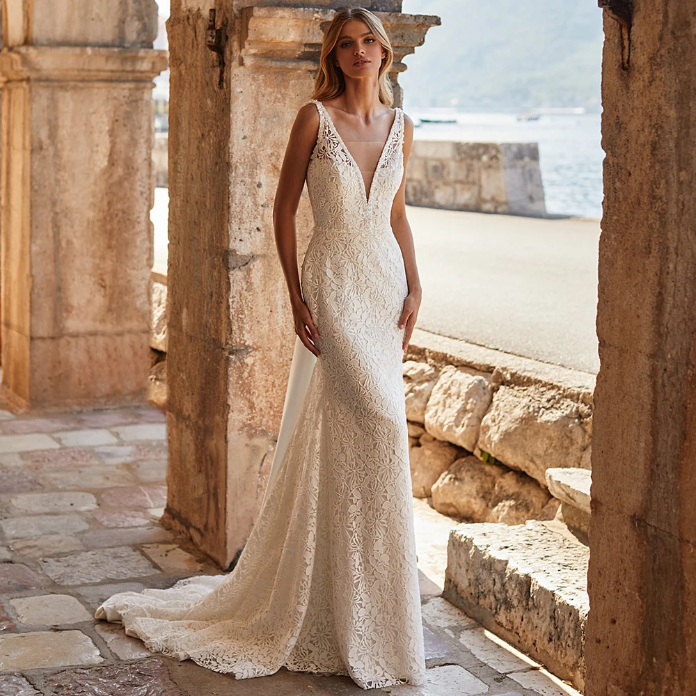 

Exquisite V Neck Mermaid Lace Wedding Dress with Court Train Ladies Sleeveless Bridal Gowns Zipper Back Vestido De Novia