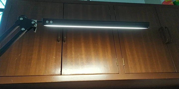 LED-bordslampa med klämma, 10 W skrivbordslampa med svängarm, ögonvårdande dimbar skrivbordslampa med 10 ljusstyrka, 3 ljuslägen
